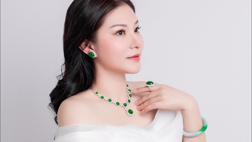 Phối trang sức ngọc với phong cách sang trọng