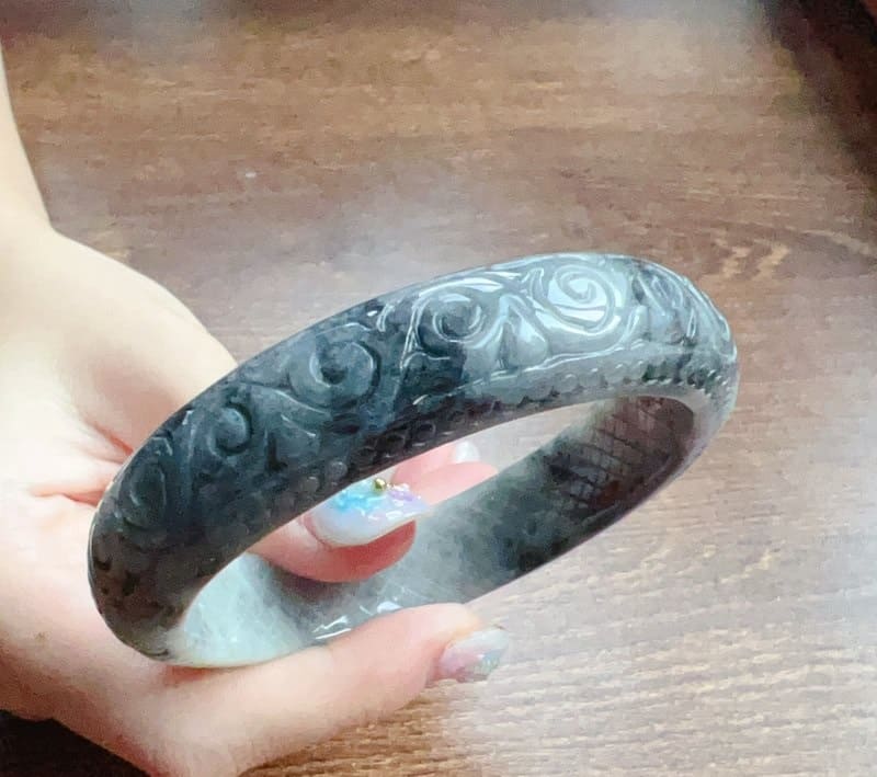 Ngọc tự nhiên mang đến ý nghĩa phong thủy tốt đẹp cho người lớn tuổi