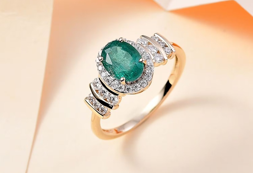 Nhẫn ngọc cẩm thạch đẹp cho nữ