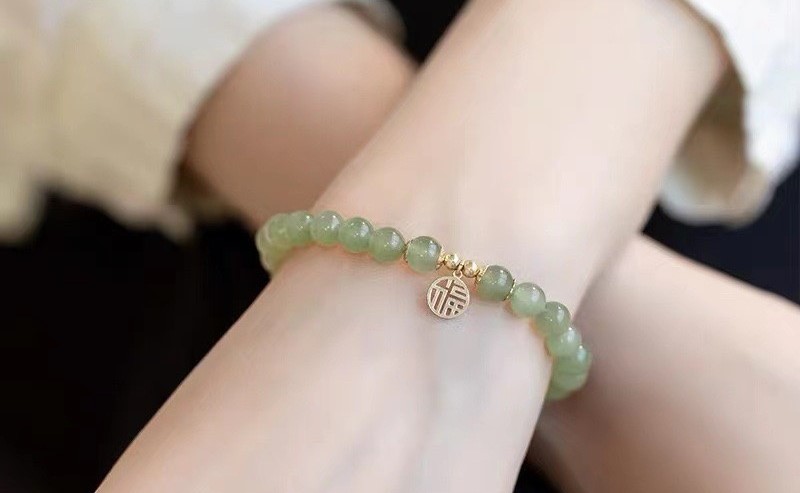 Vòng tay ngọc hòa điền Minimalist